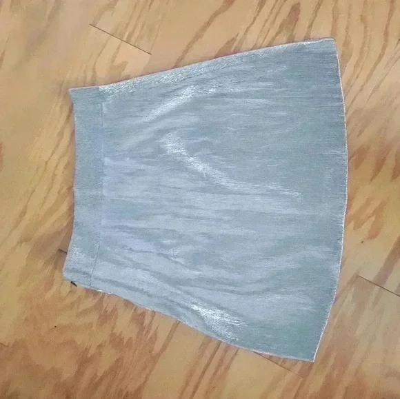 H&M Silver Mini Skirt Size 8 - Picture 4 of 4